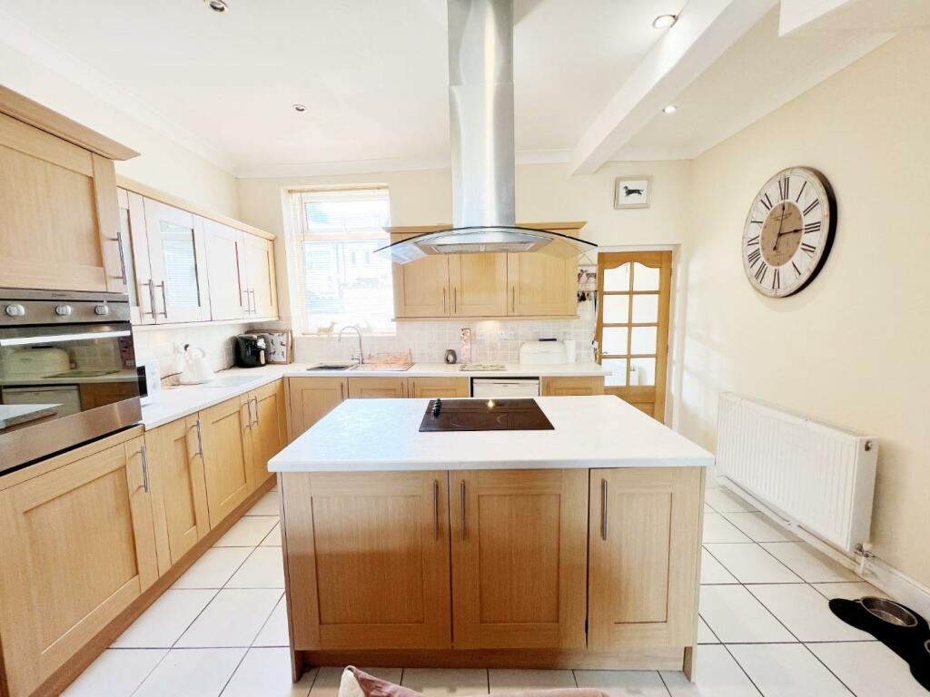 Kitchen pic 3.jpg