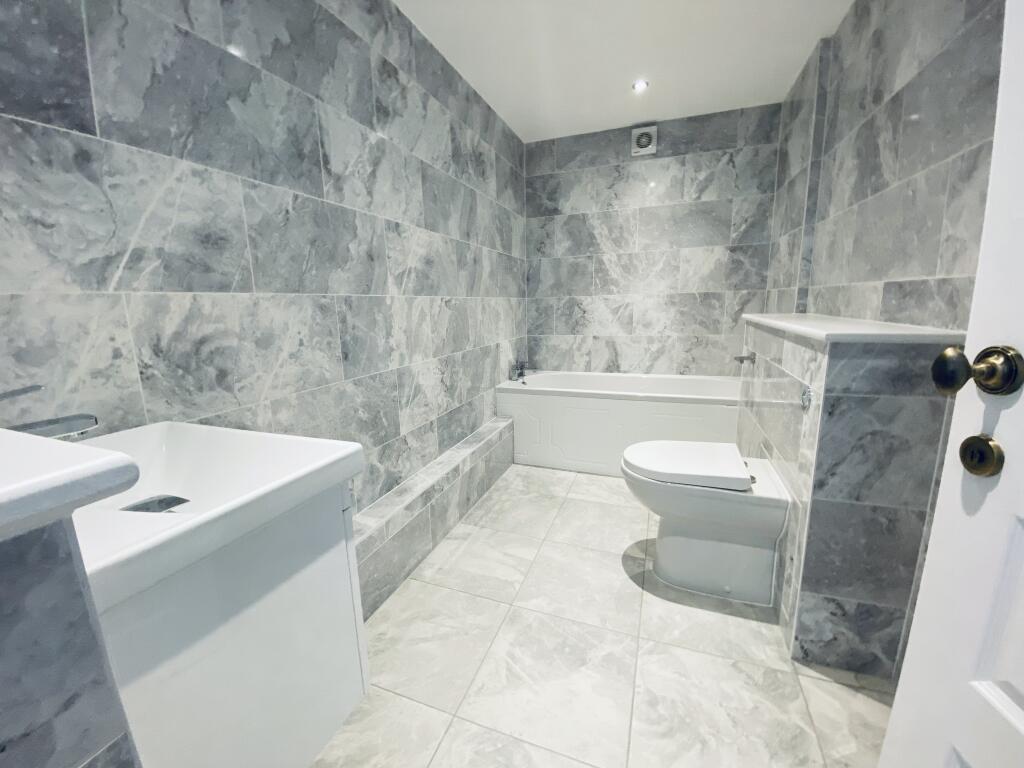 En-suite Bathroom