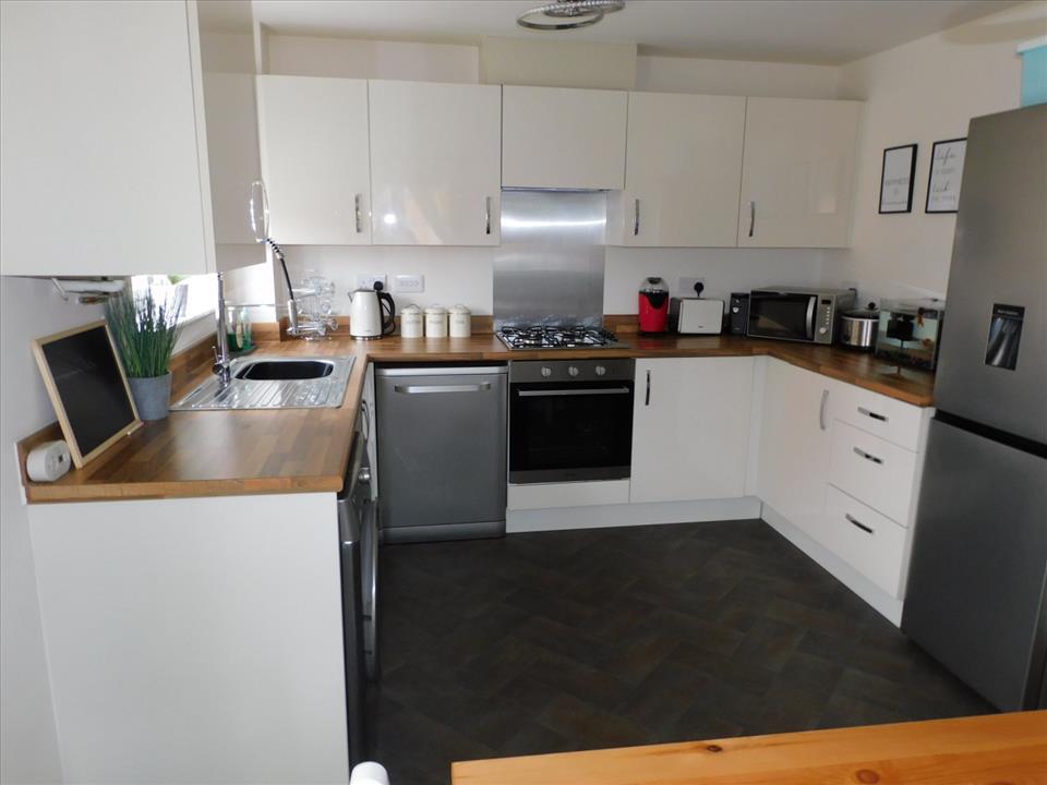 KITCHEN/BREAKFAST ROOM