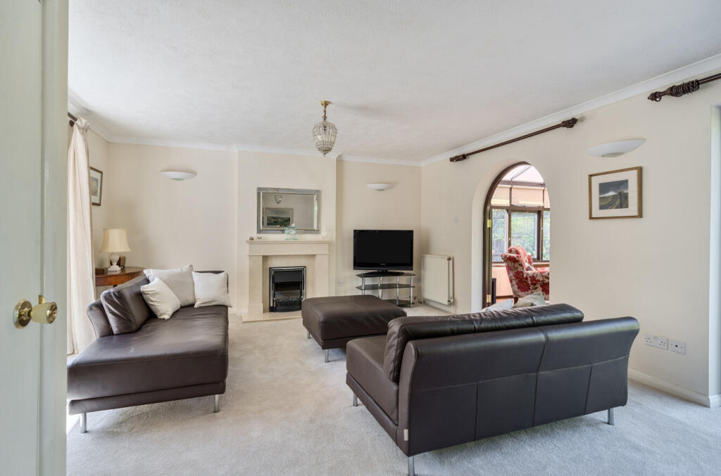 1319344-16-687106...