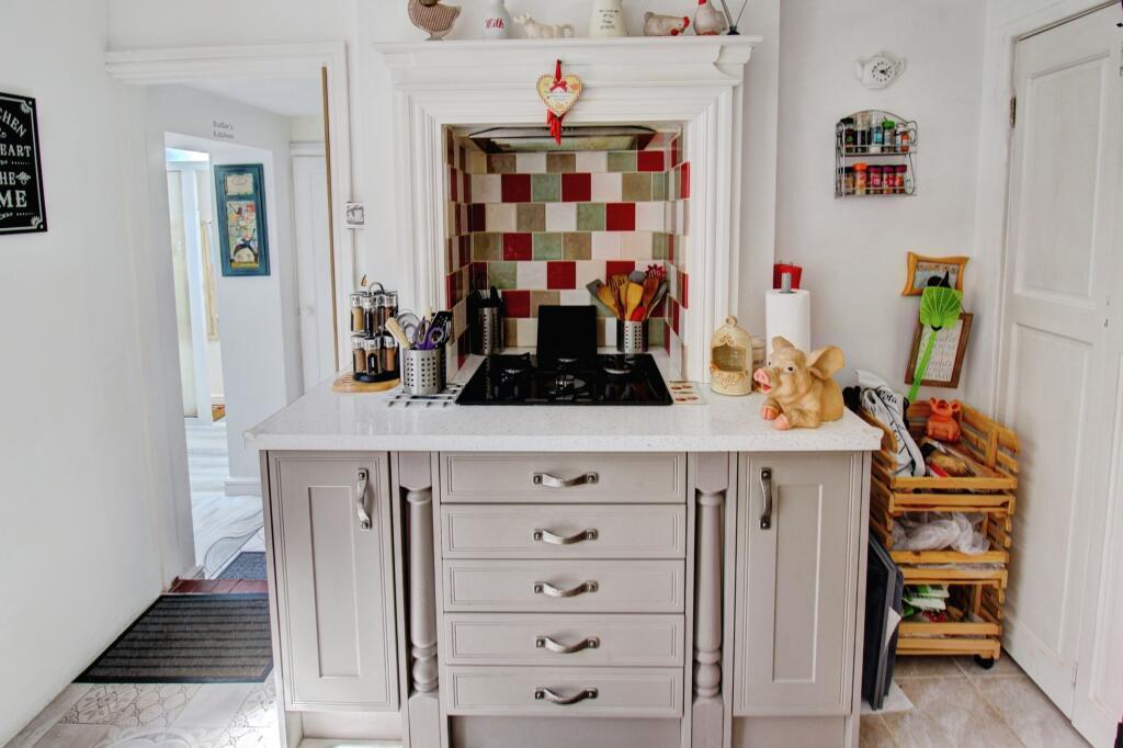 10 - Integrated Hob &amp; Unit