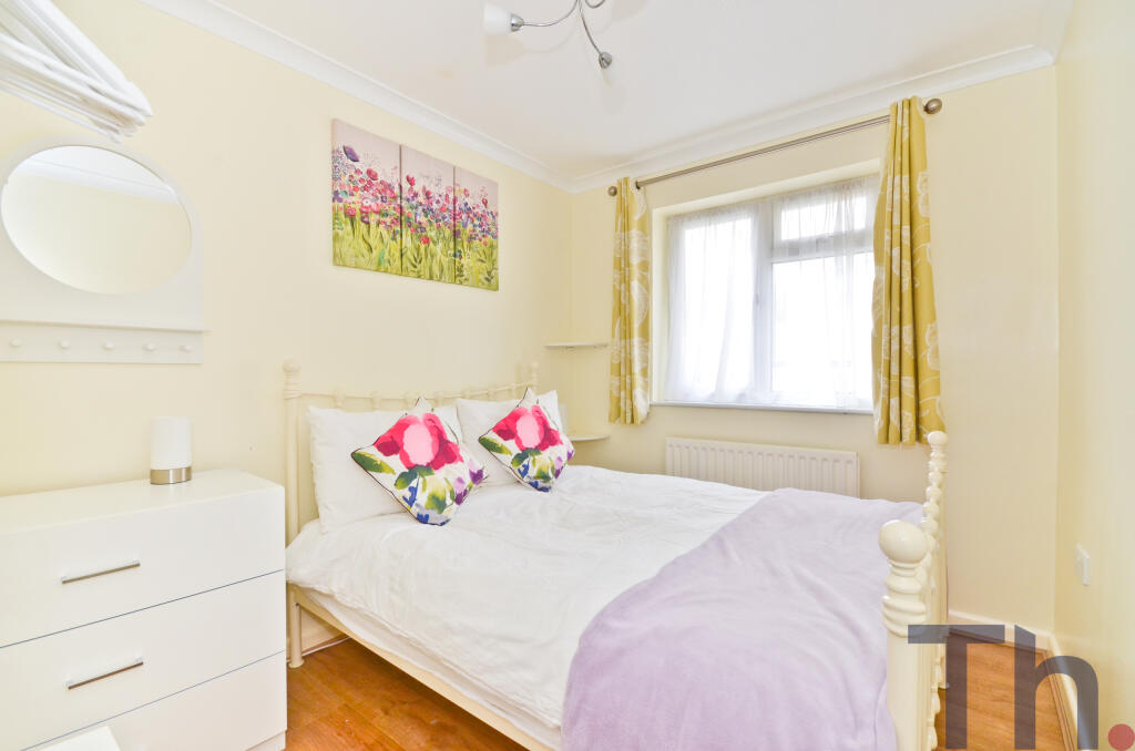 Bedroom 1.JPG