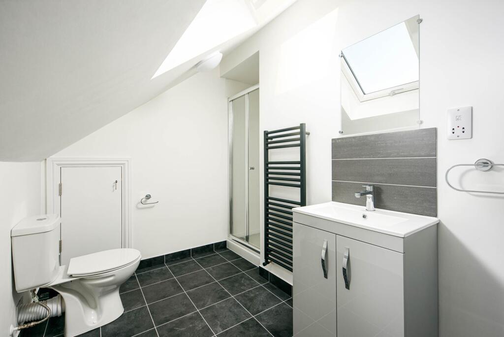 Bedroom5_Ensuite.jpg