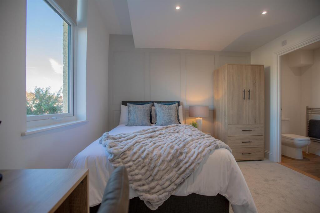 Room4(B).jpg