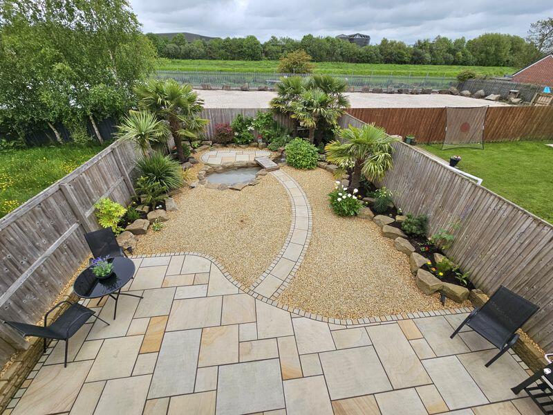 Rear Garden &amp; Outlook