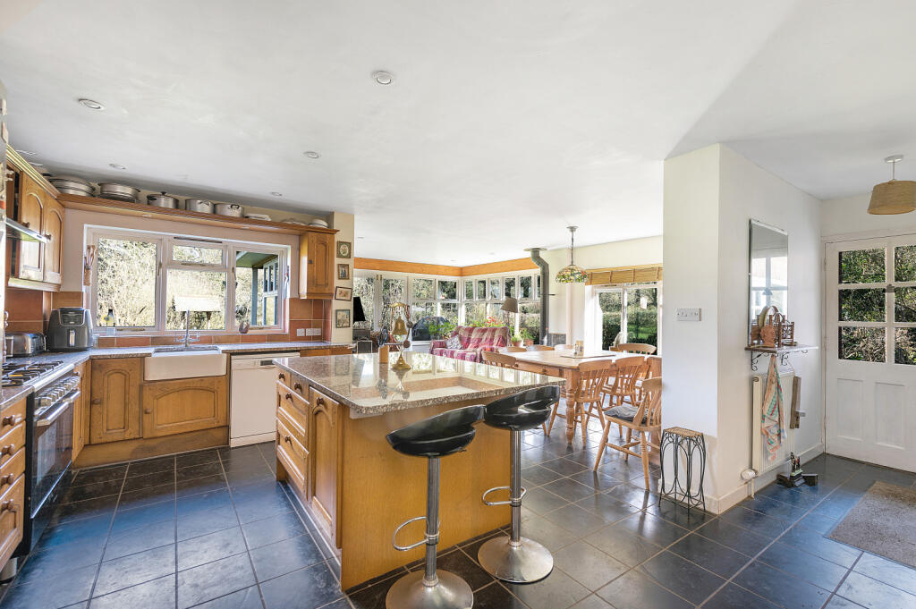 Kitchen/Dining