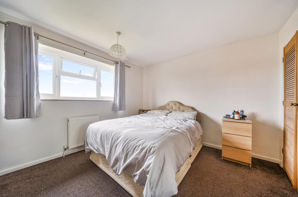 1356602-8-68caee7...