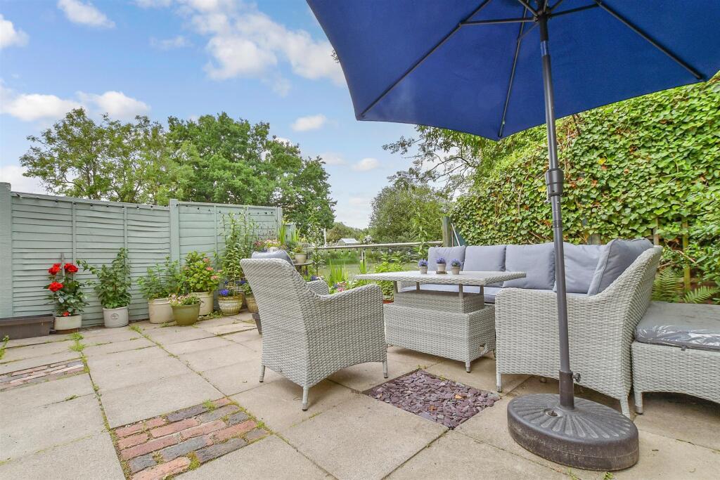 Patio / Decking