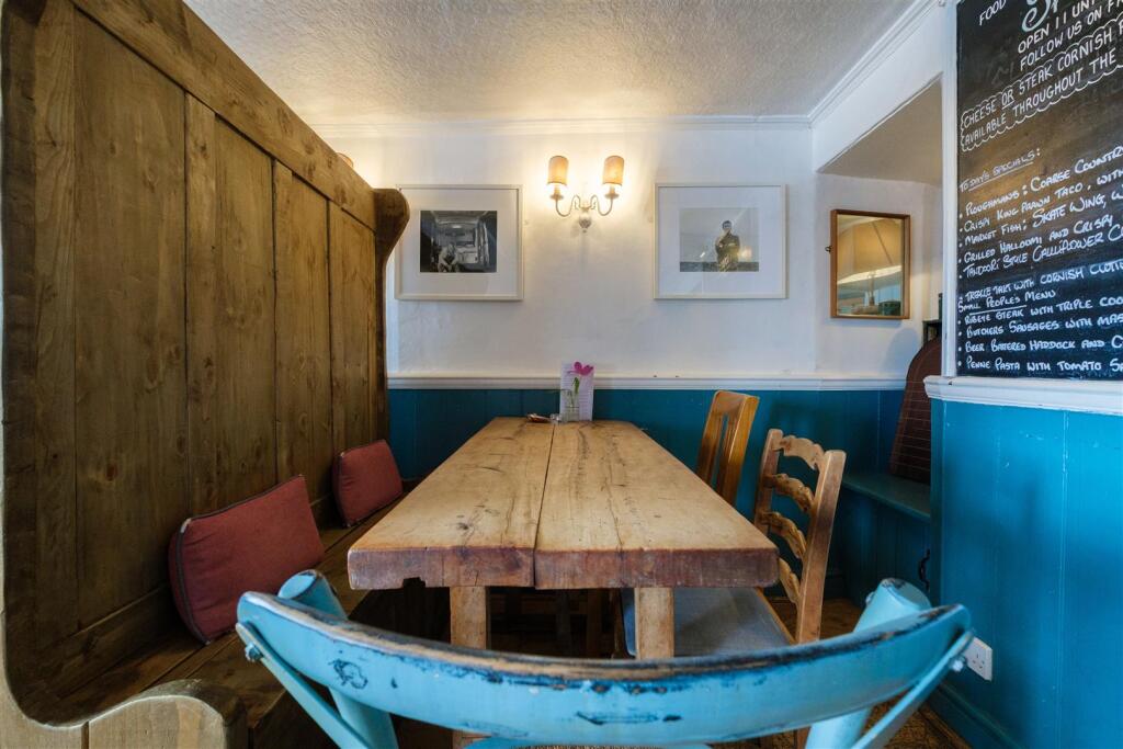 Parry_Devonport_Pub-9.jpg