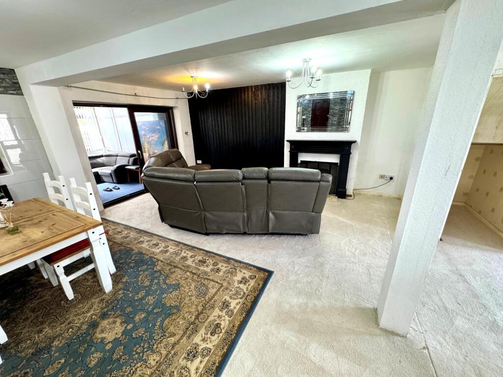 Open Plan Kitchen/Living Area