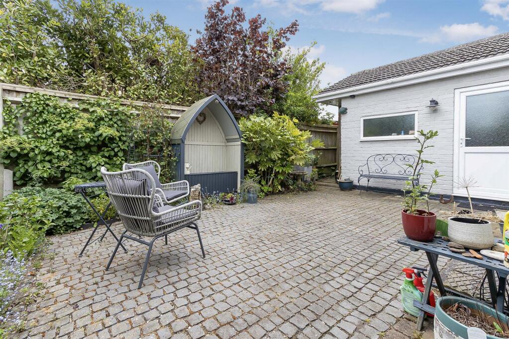 16 School Street, Church Lawford (14).jpg