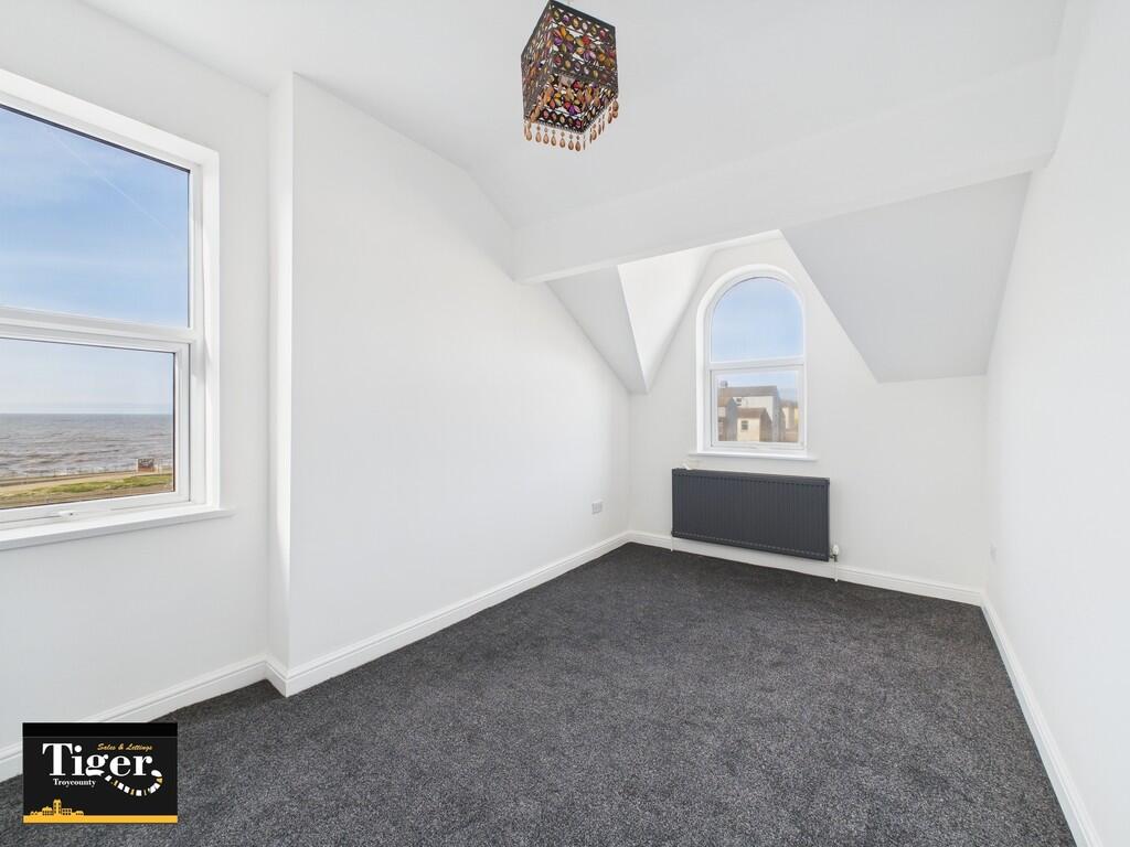 CAM02176G0-PR0498...