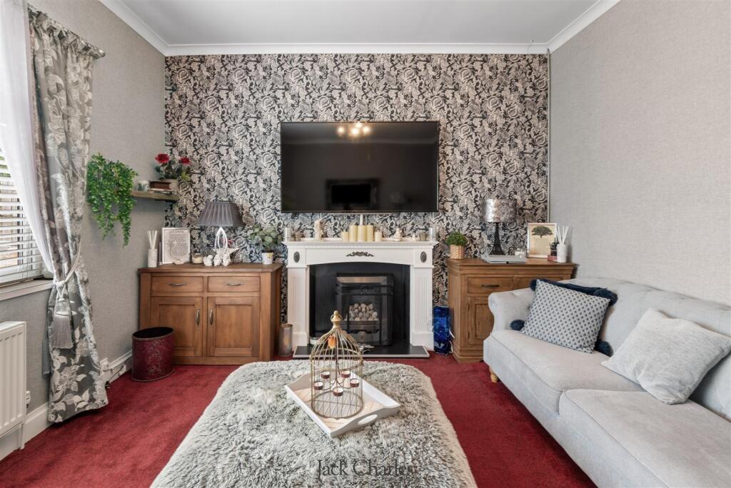 41 Lower Green 14.jpg