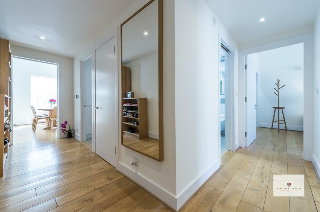 Hallway.jpg
