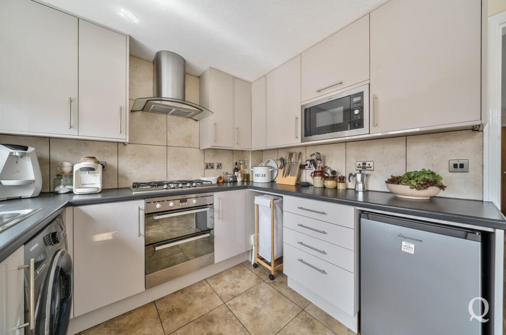 90969359-28a1-460...