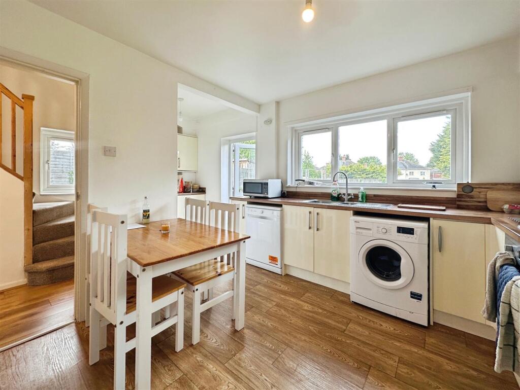 83bb0783--4ED7-8738-AAEA0D99C346-19658-000008E9869