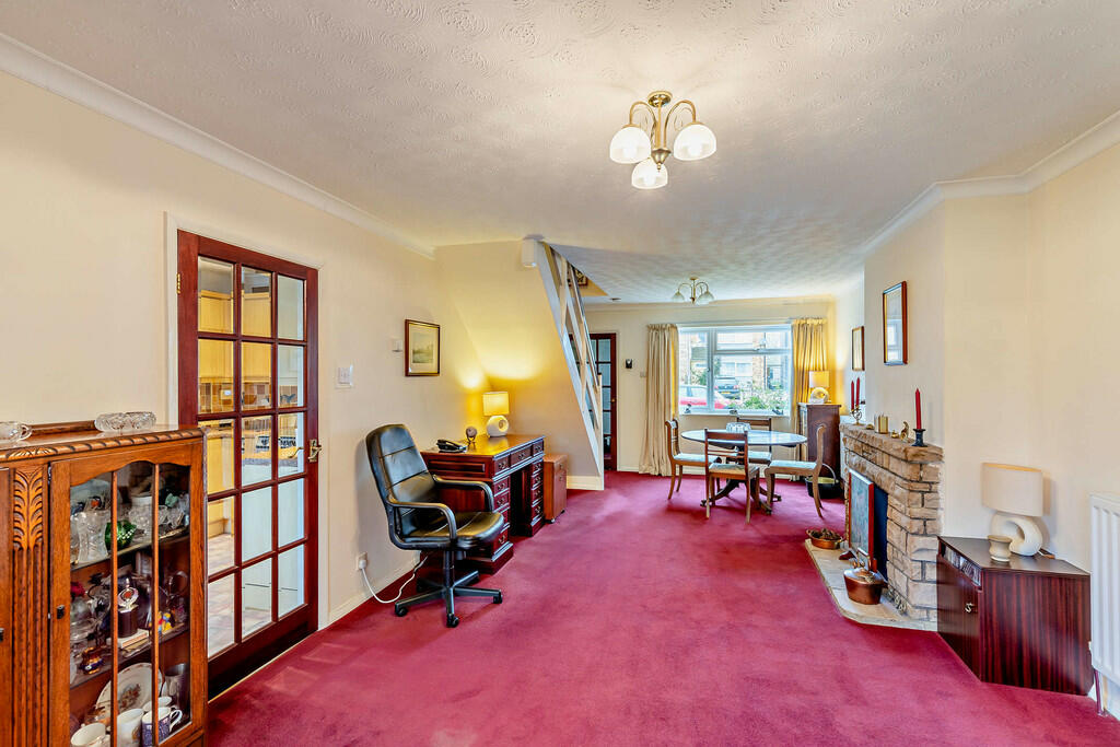 8628049-interior0...