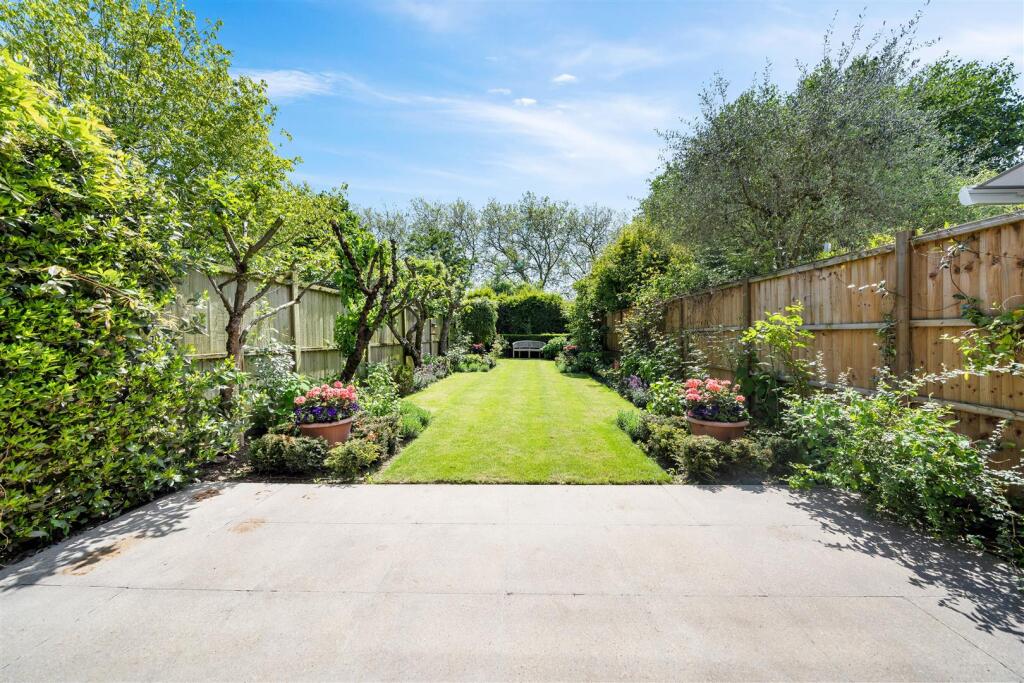 27 Elsworthy Road NW3 3BT-No Watermark-7.jpg