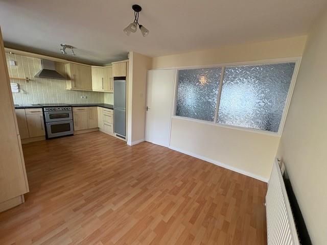 Kitchen 3.jpg