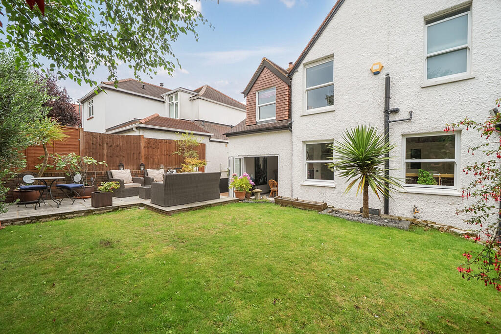 1326622-4-6880c93...