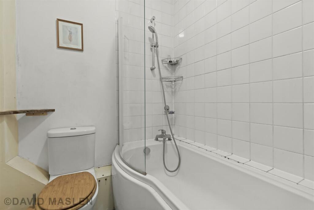 bathroom (2).jpg