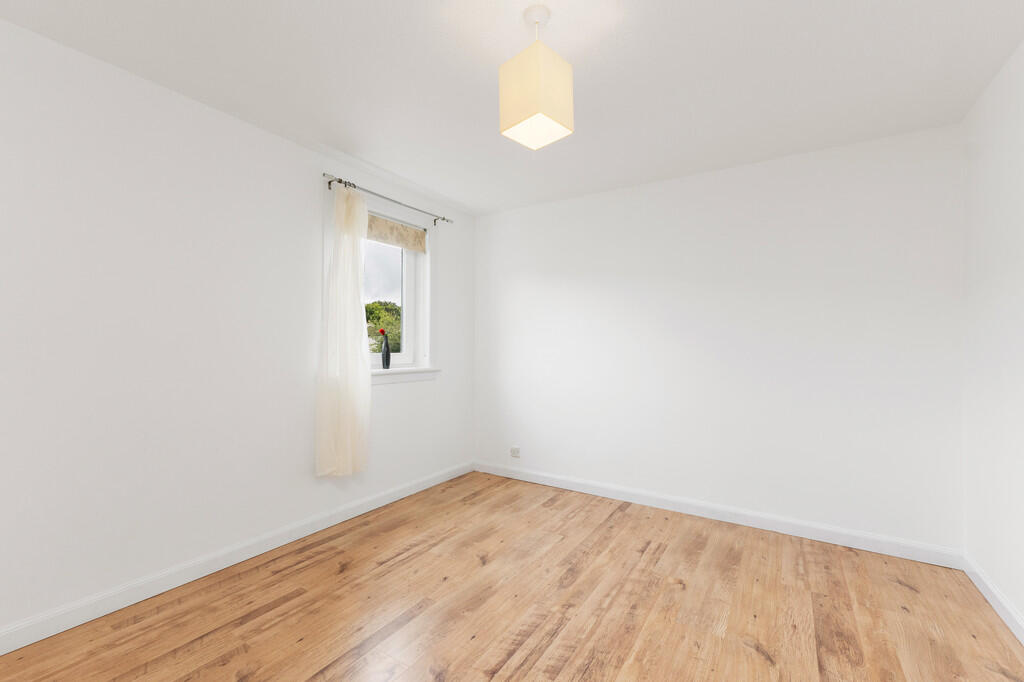 198 Lenzie Avenue...