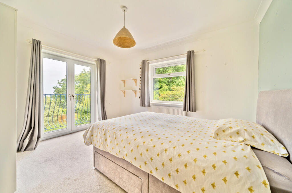 1303999-18-686410...