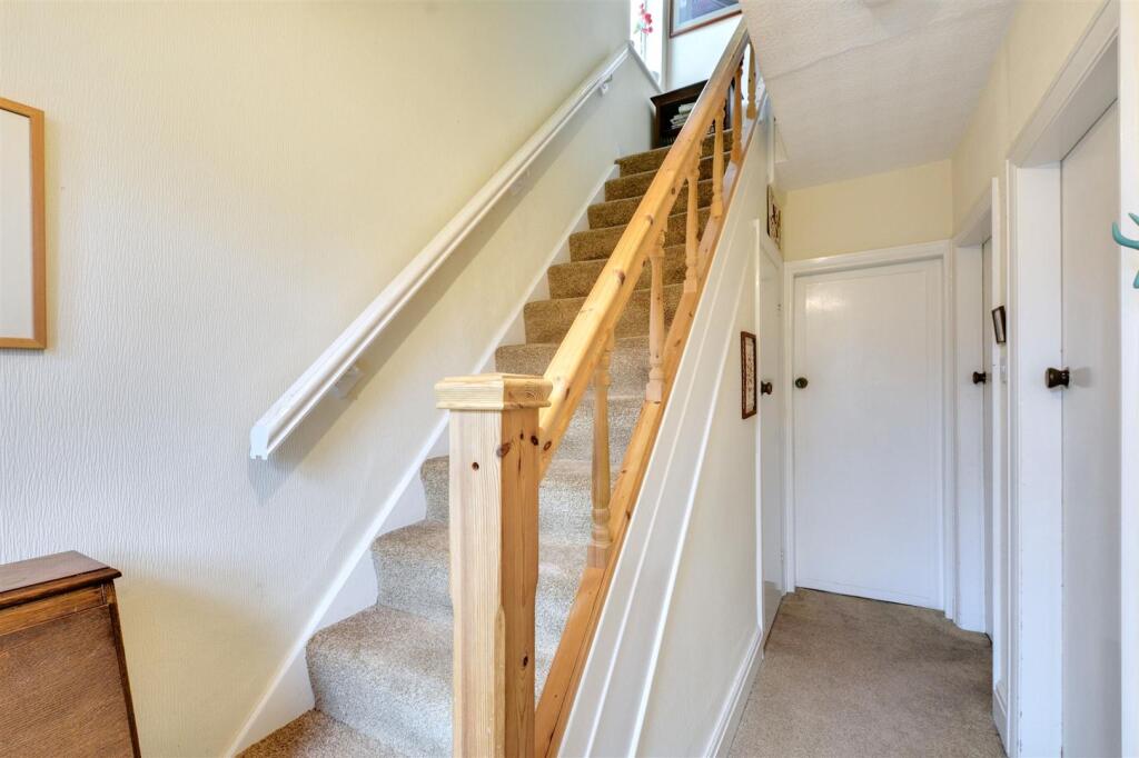 Hallway_2.jpeg