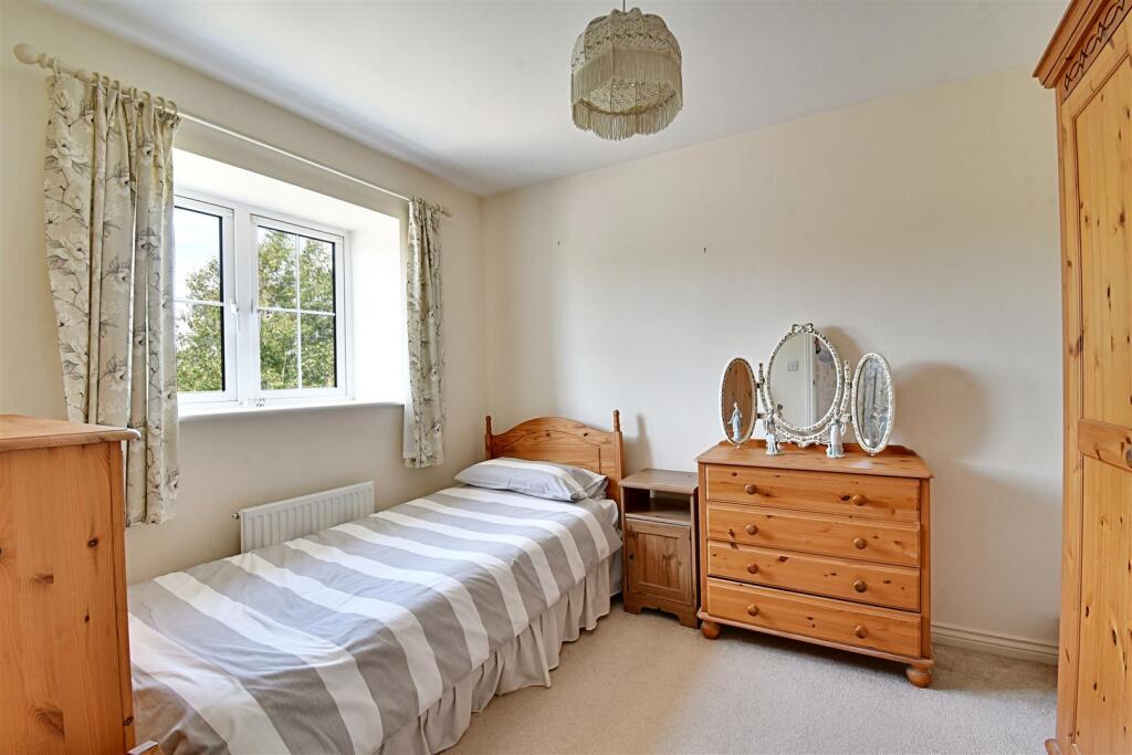 Bedroom 2.jpg