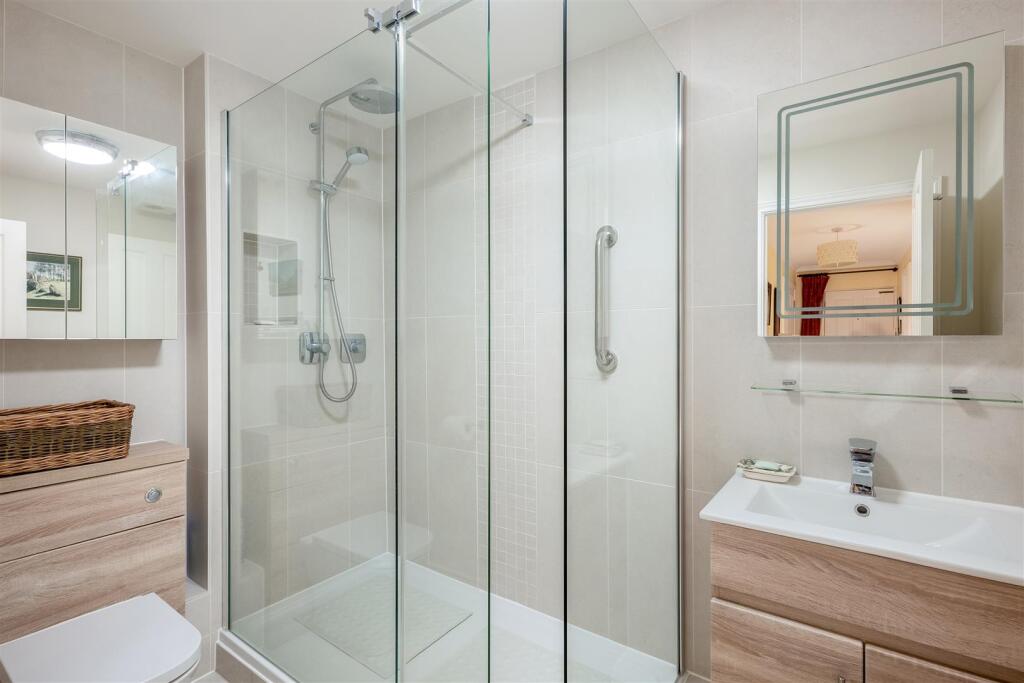 8 Wychwood House-9.jpg