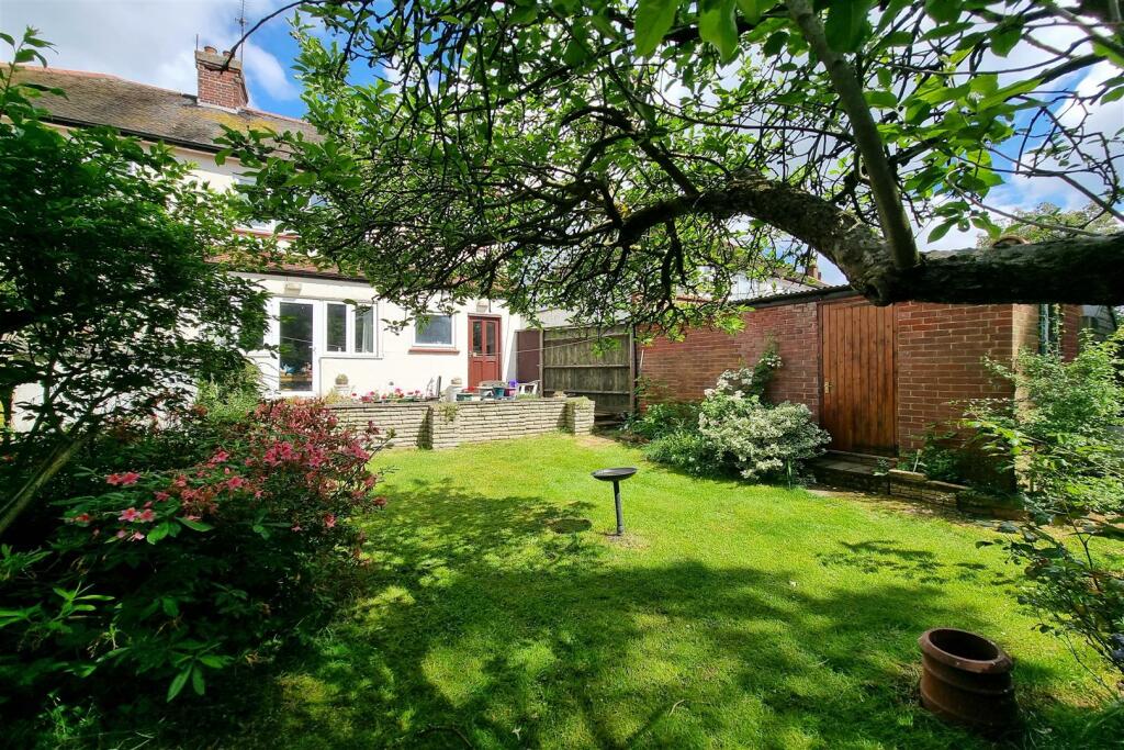 REAR OF PROPERTY PIC 3: