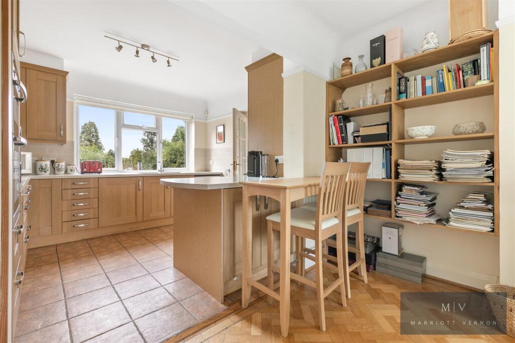 Manor Gardens 4 MV-5.jpg