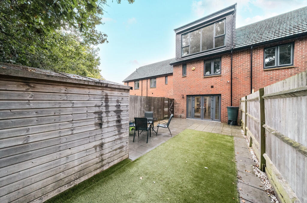 1344295-1-68b8724...