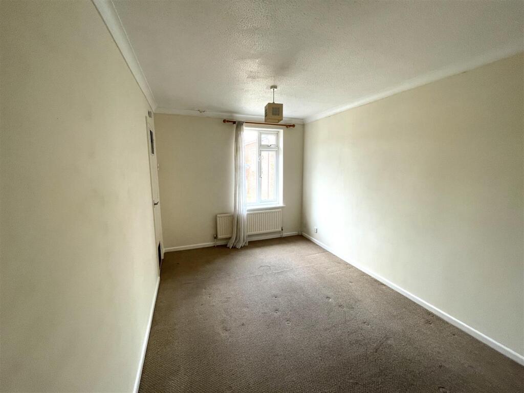Bedroom 1.jpeg