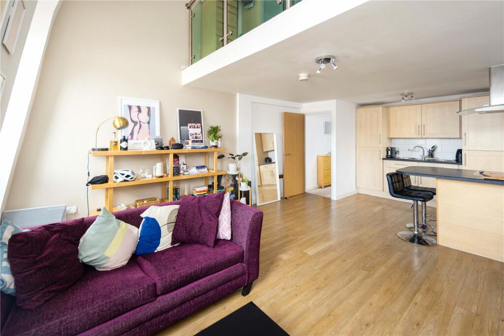 Living Room/Kitchen