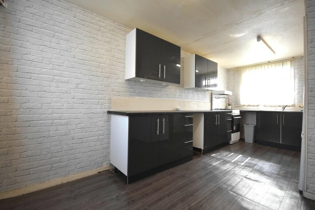 Kitchen 2-min