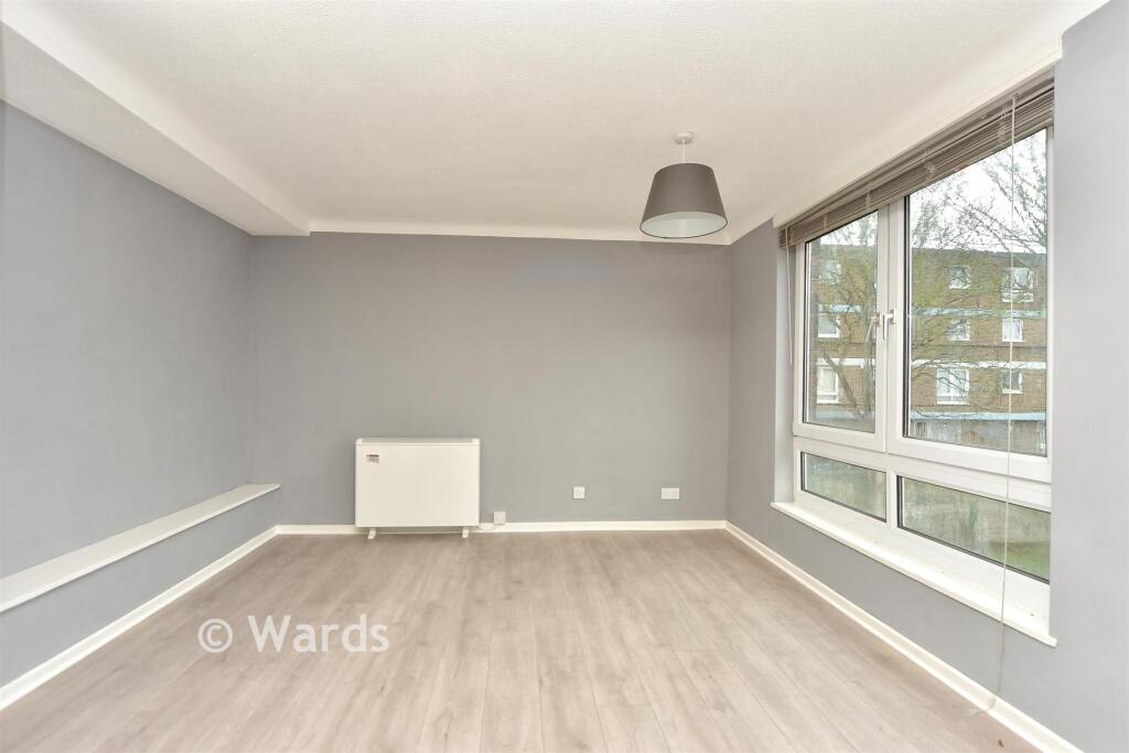 Kitchen/ Living Area