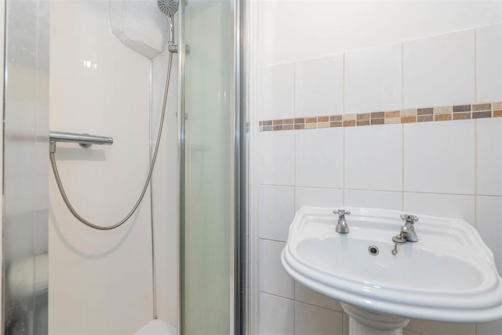 Master Bedroom Ensuite