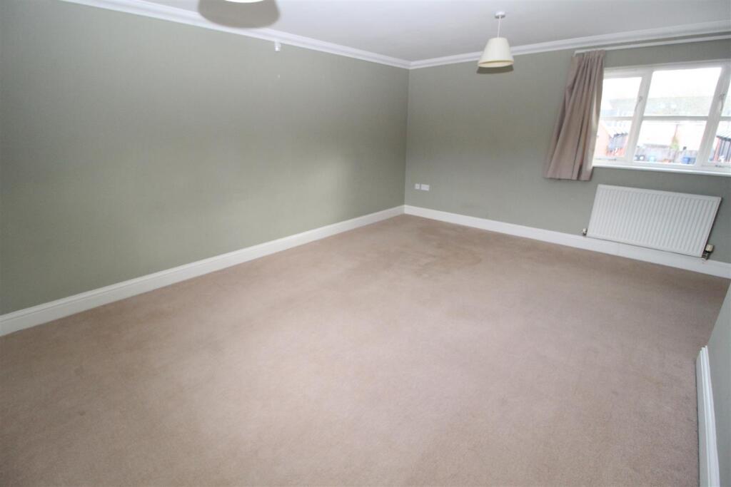 Sitting/Dining Room