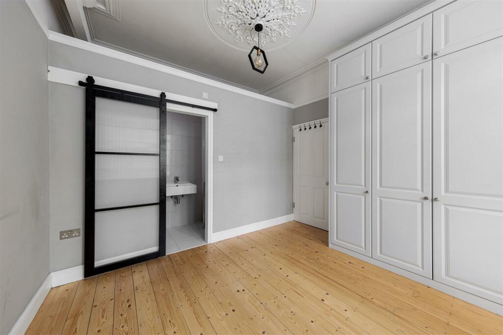 Bodney Road, E8