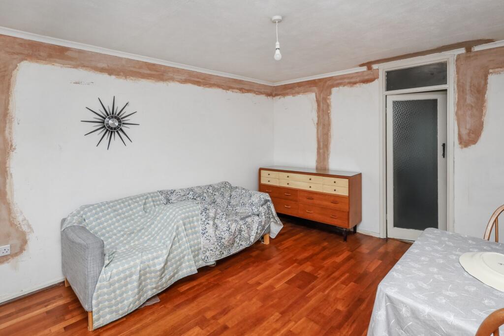 11 Langdon Court, Harlesden, London NW10 8SP