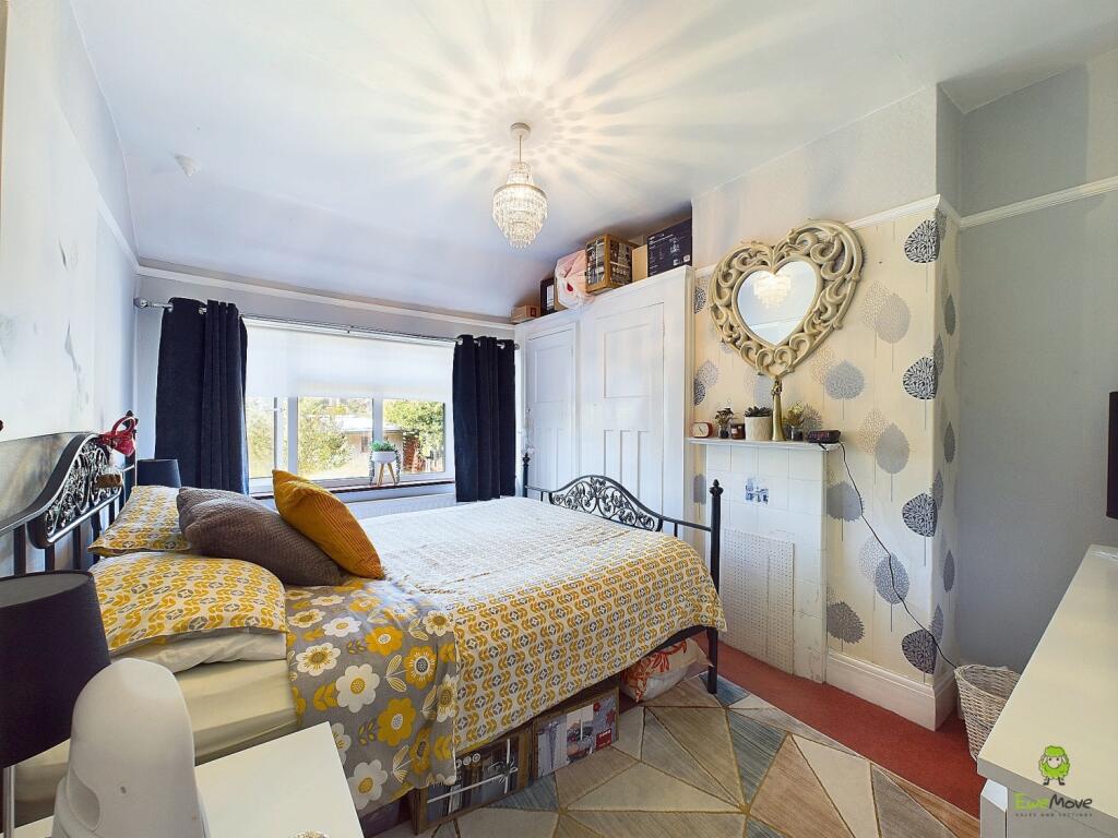 CAM04155G0-PR0015-STILL003