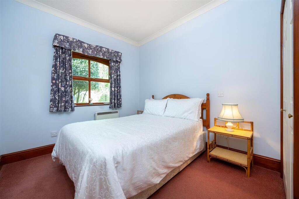 annexe bedroom.jpg
