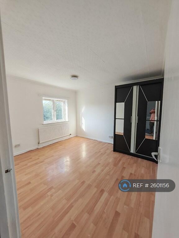 Master Bed Room 1