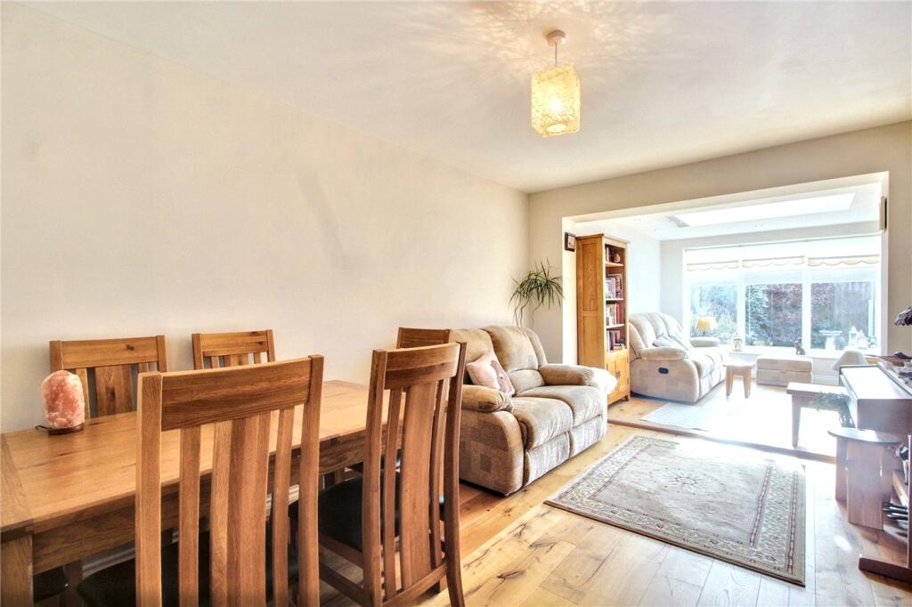 Dining &amp; Family Room