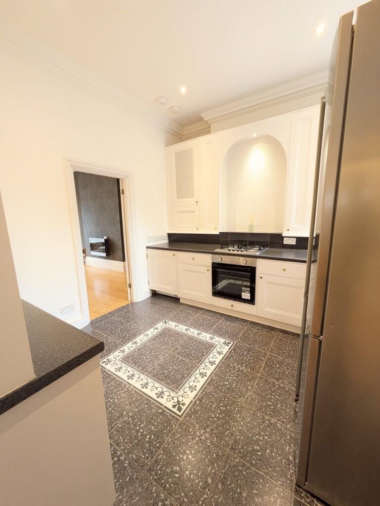 IMG-20251004-WA00...