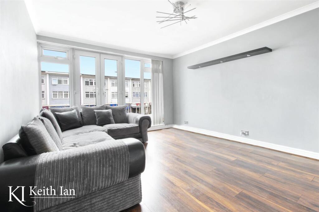 lounge 1.jpg