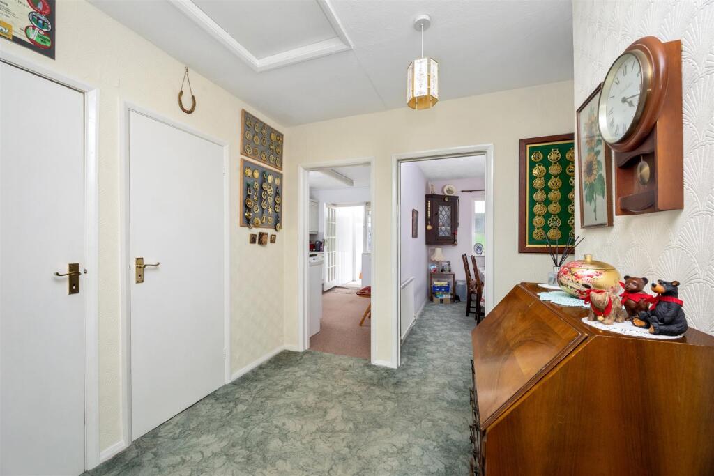 Hangleton Valley Drive, 71-014.jpg