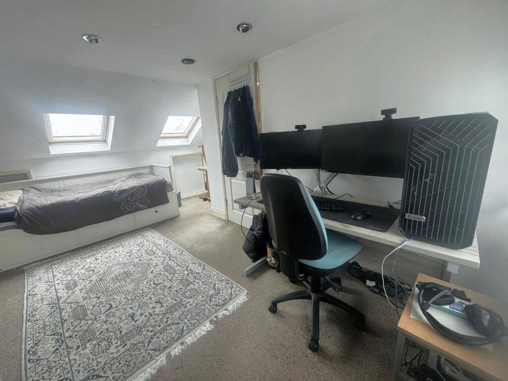Bedroom Three (2)