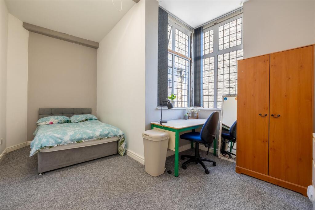 23 Castle Hill Flat 2_11.jpg